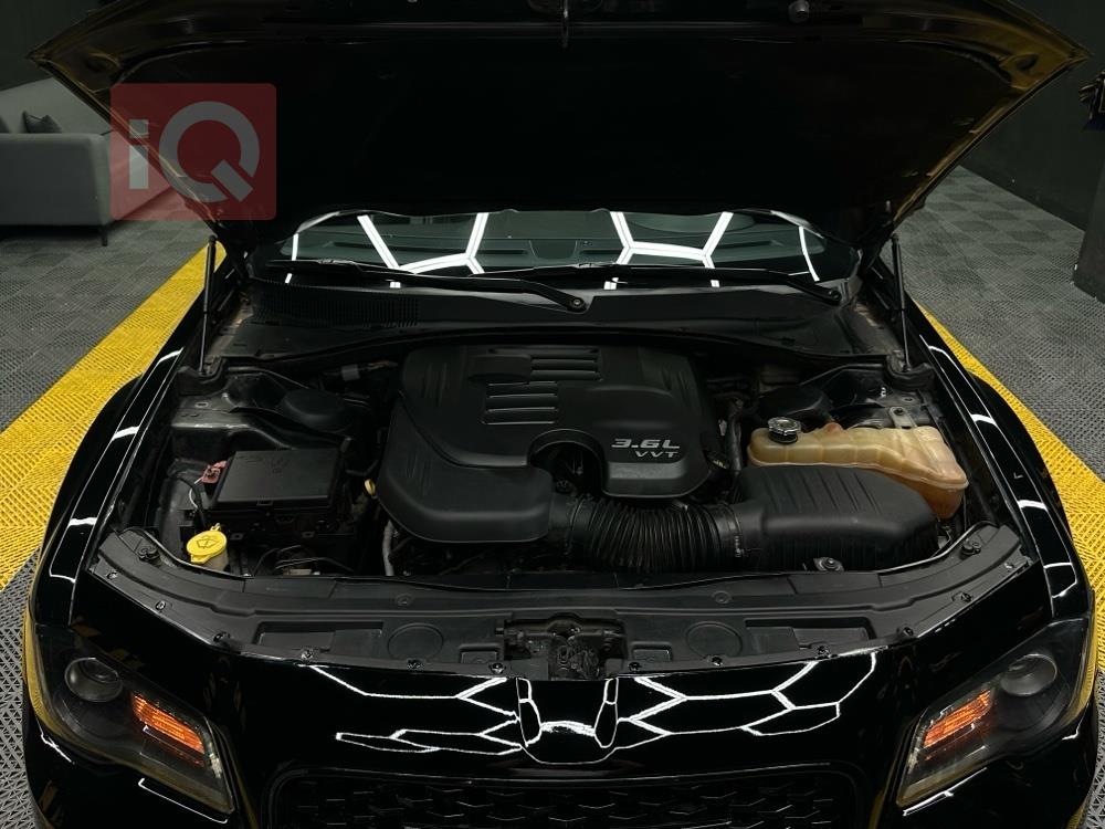 کرایسلەر 300